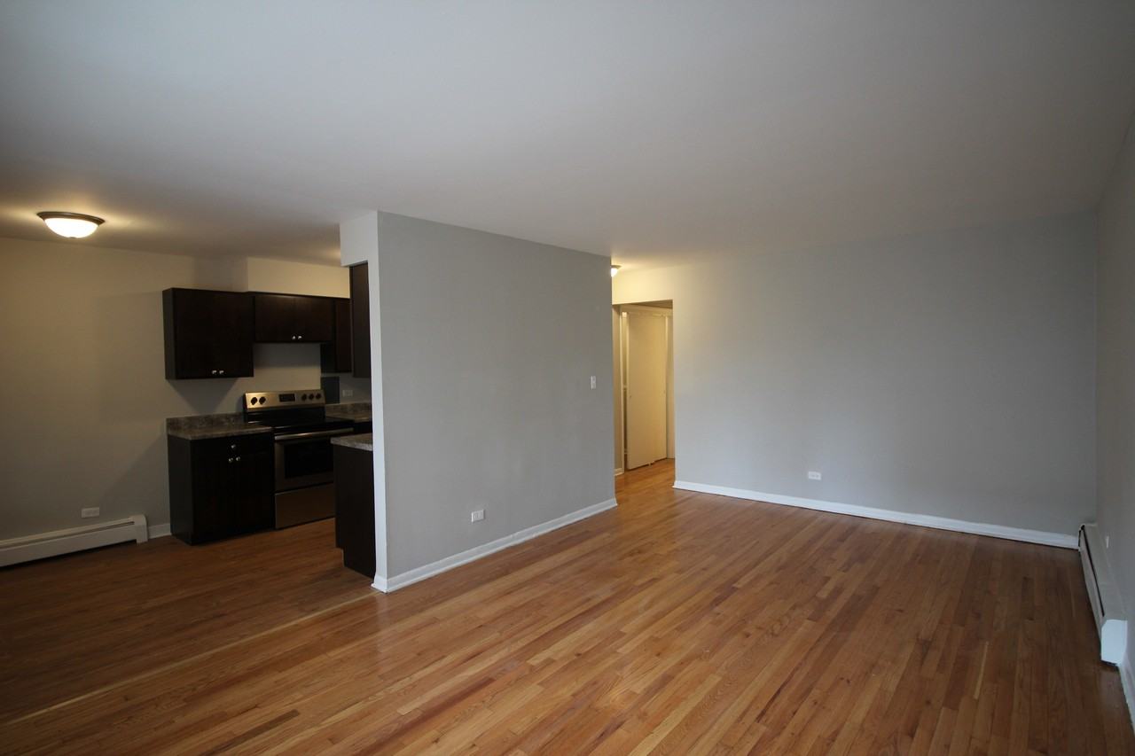1644 W Morse Ave #2W - Photo 4 of 10