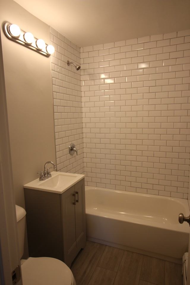 1644 W Morse Ave #2W - Photo 6 of 10