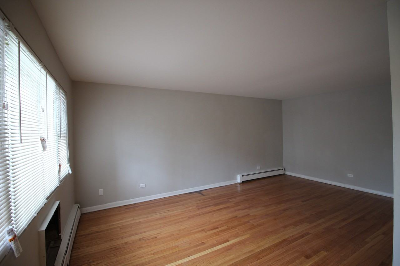 1644 W Morse Ave #2W - Photo 7 of 10