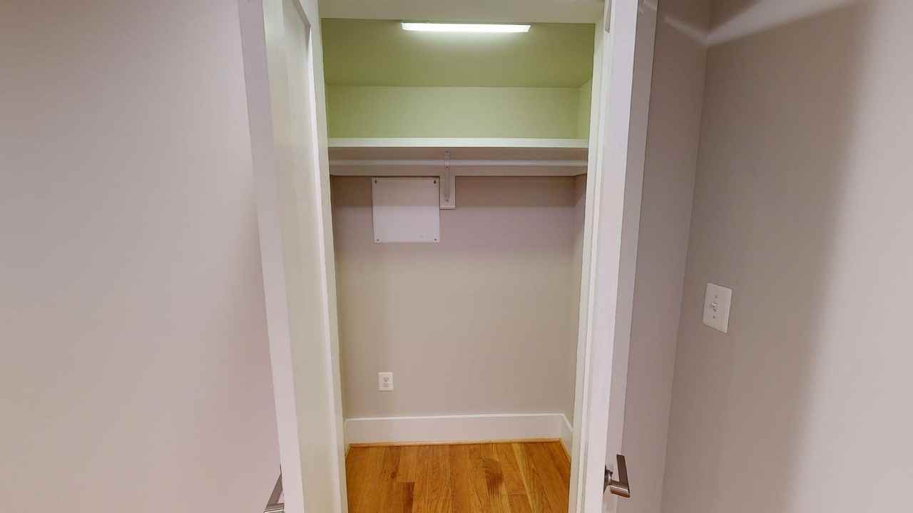 521 Kennedy St Nw #4 - Photo 6 of 17