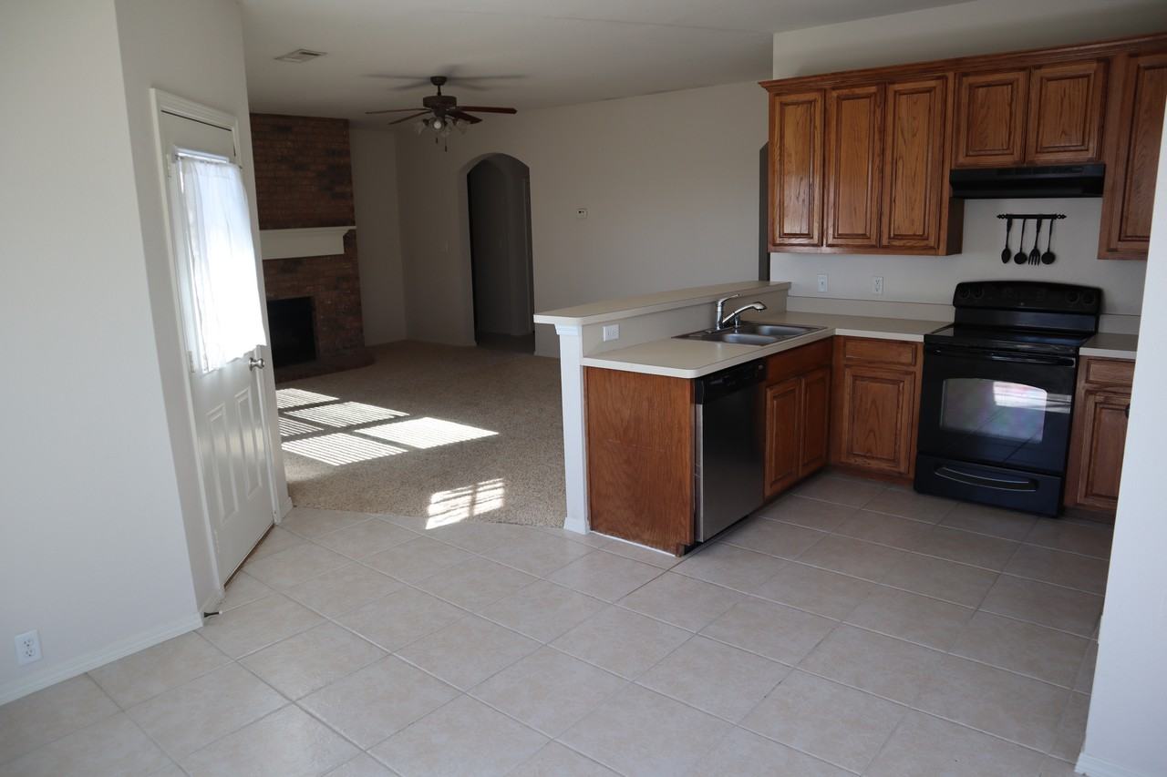 1017 Porter Pl #NA - Photo 3 of 50