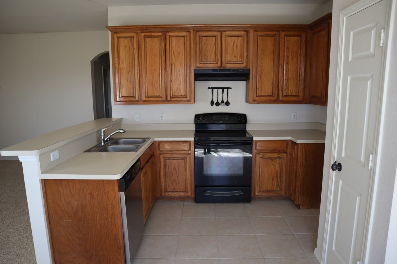1017 Porter Pl #NA - Photo 4 of 50