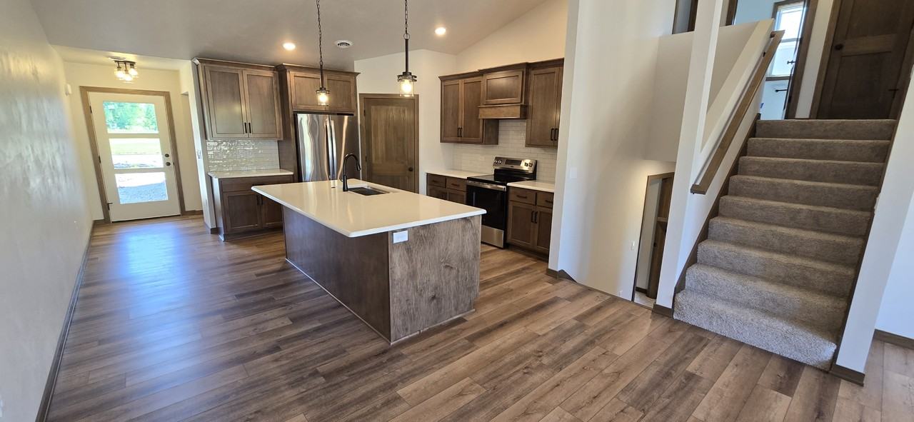 510 Lande St #510 - Photo 3 of 15