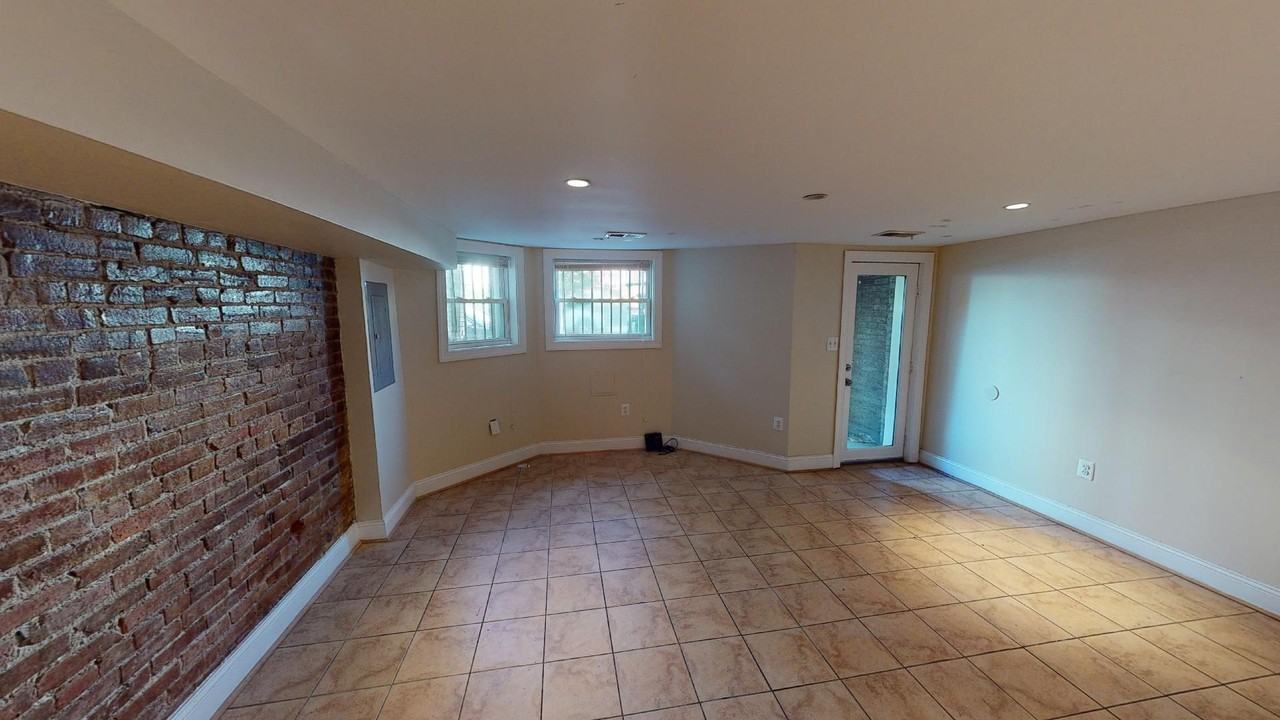 3642 11th St Nw #BS - Photo 3 of 11