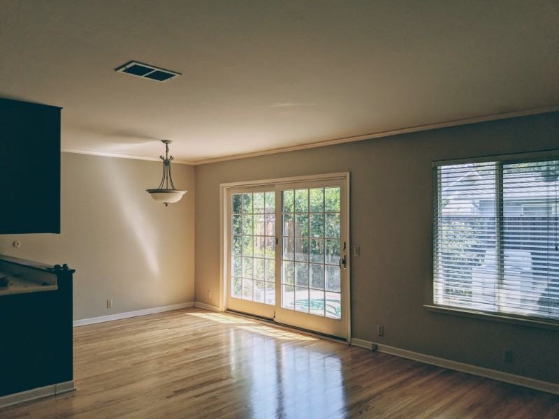 2226 Riordan Dr - Photo 4 of 12