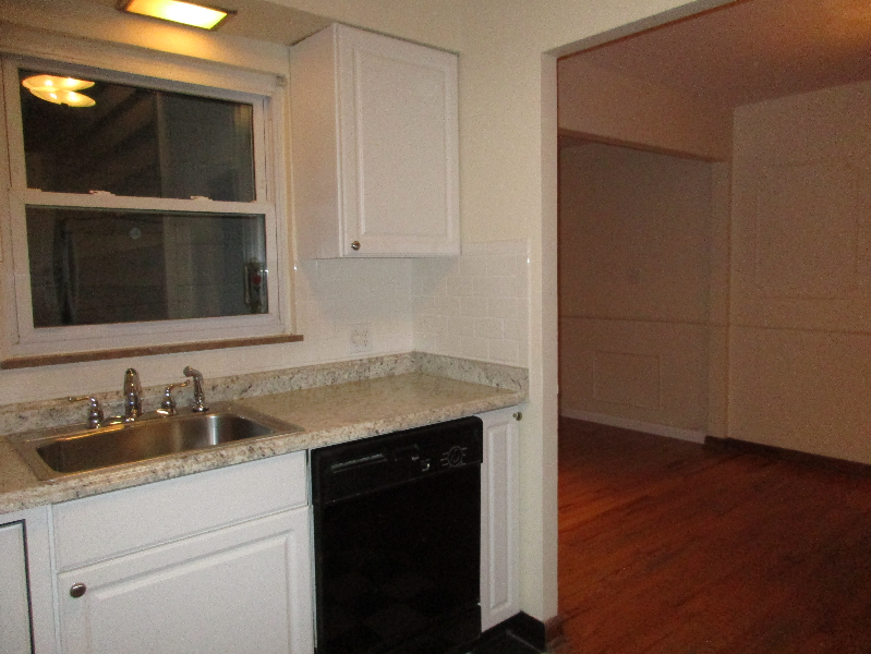 2149 Wesleyan Dr - Photo 4 of 23