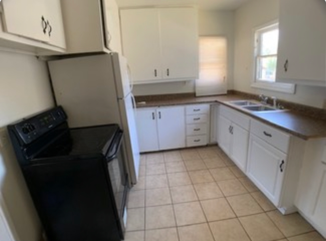 2801 Nw 11th St - Photo 5 of 15