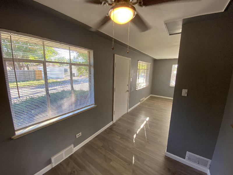 7825 E 14th Ave - Photo 2 of 12