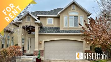 featured image of 927 E Montana Vista Ln
