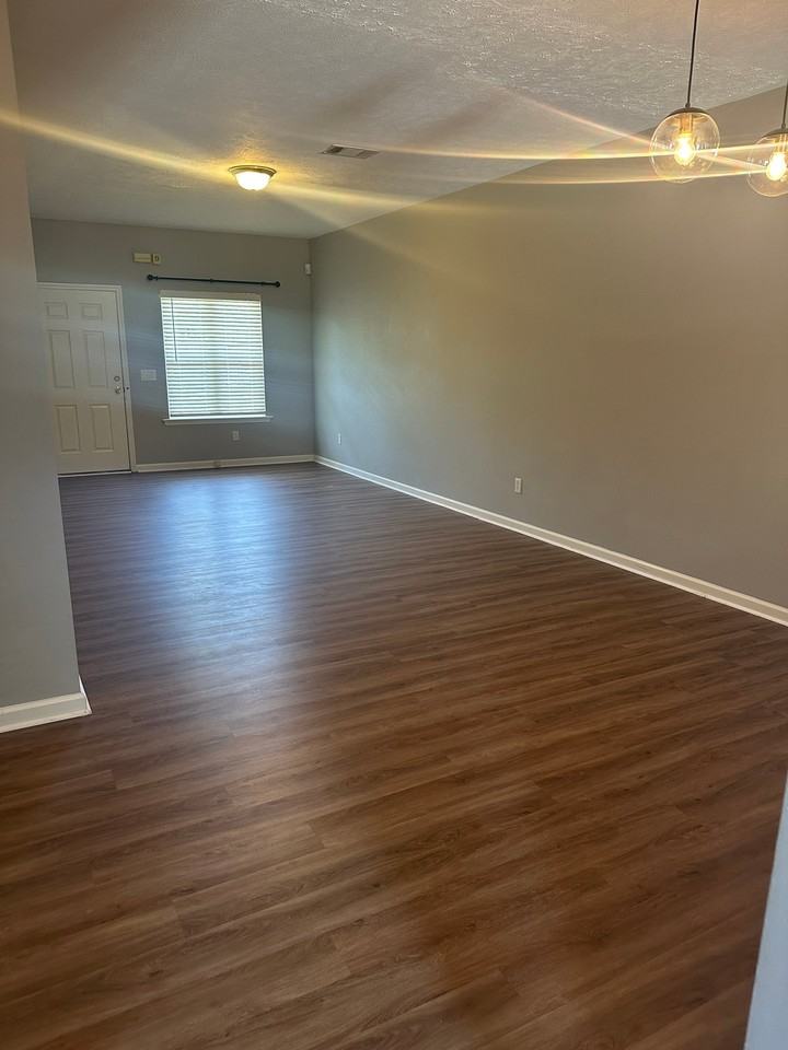 5310 Southfork Blvd - Photo 2 of 18