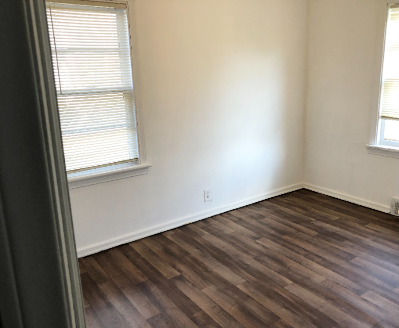 3153 W Mott Ave - Photo 3 of 5