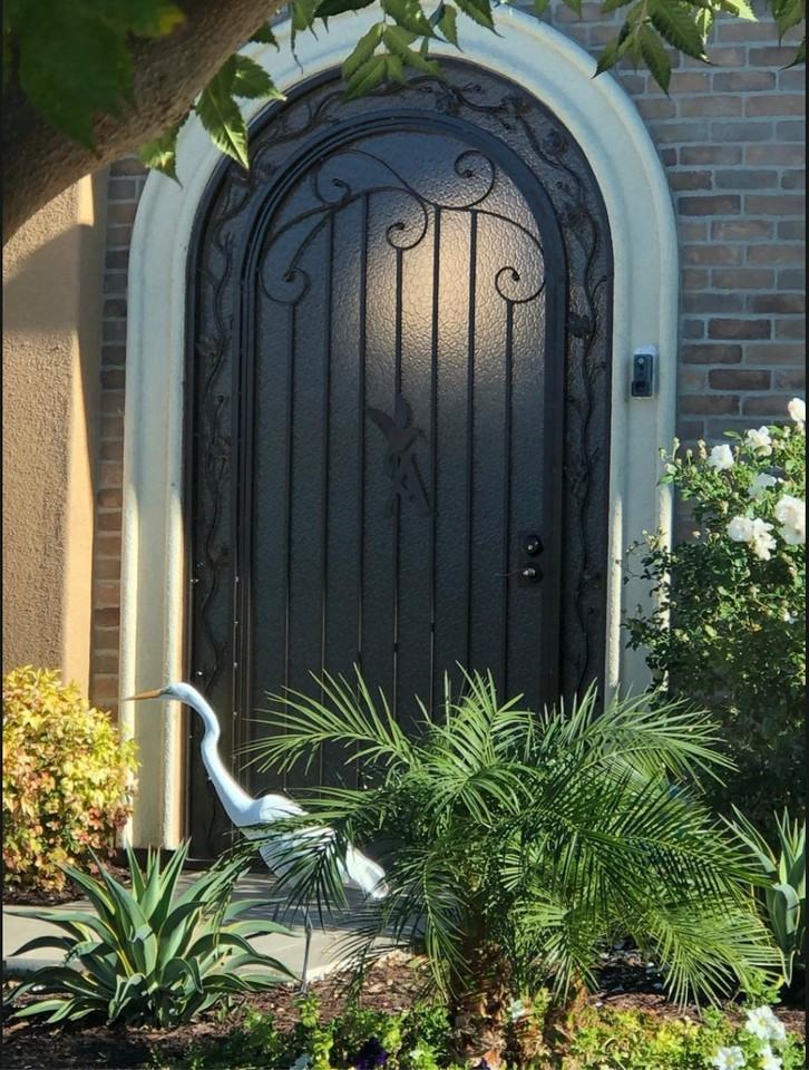 2257 Praed St - Photo 2 of 6