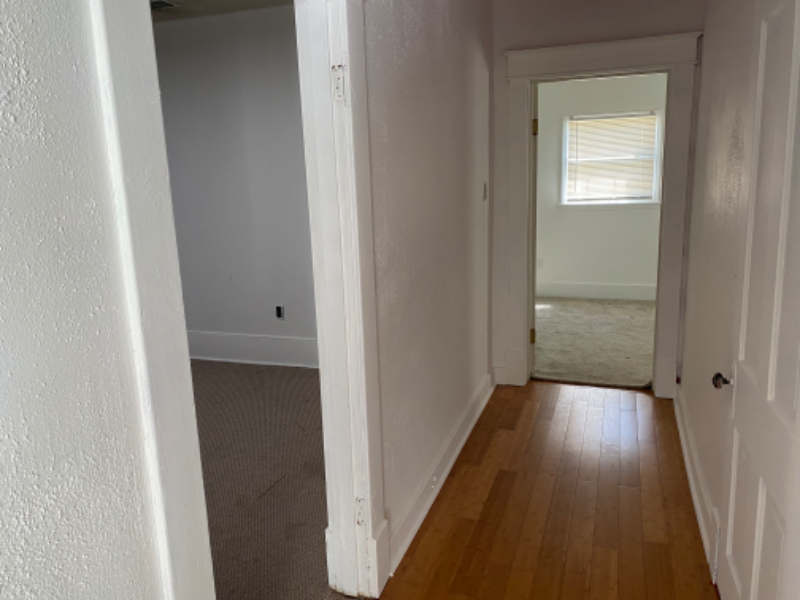 623 Uams Blvd #B - Photo 6 of 16