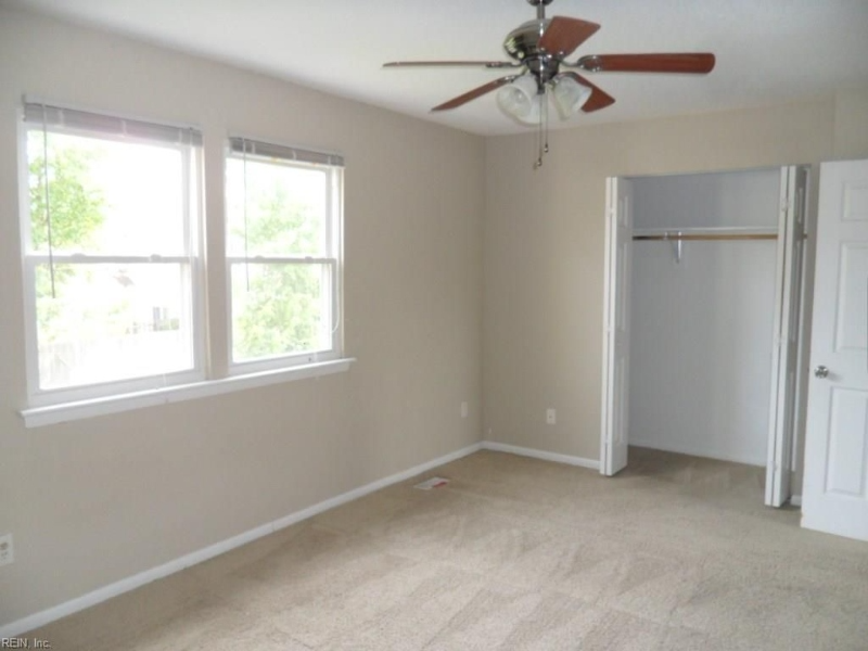 1 Pleasant Cir - Photo 3 of 7