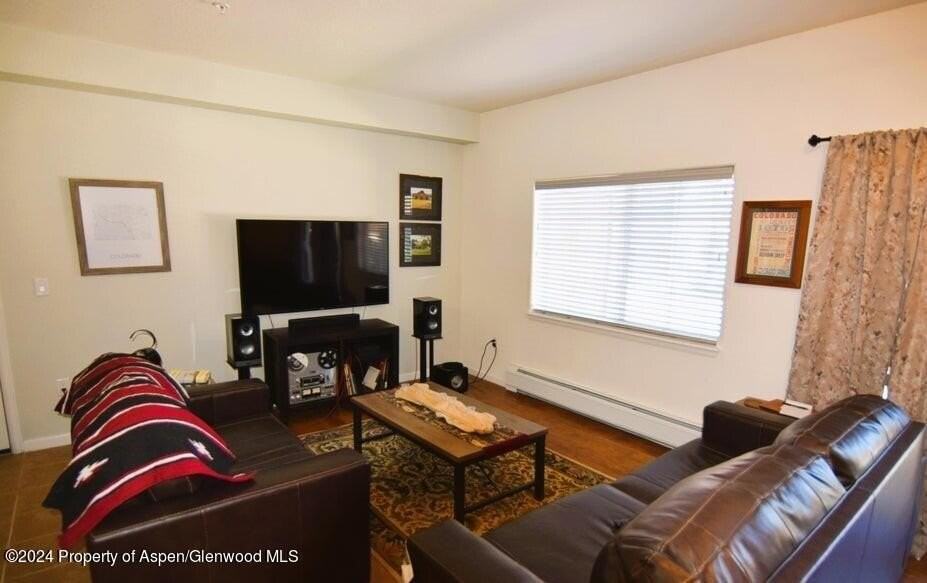 646 River View Dr - Photo 2 of 10