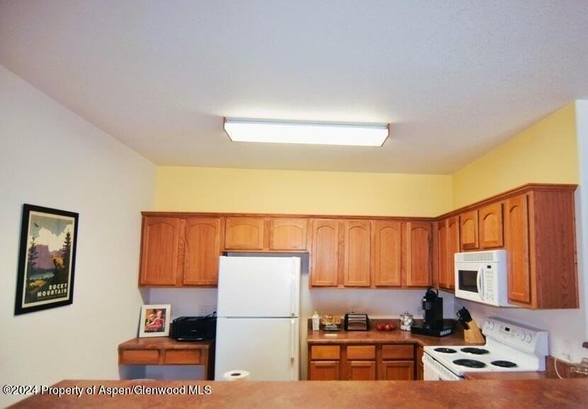 646 River View Dr - Photo 5 of 10