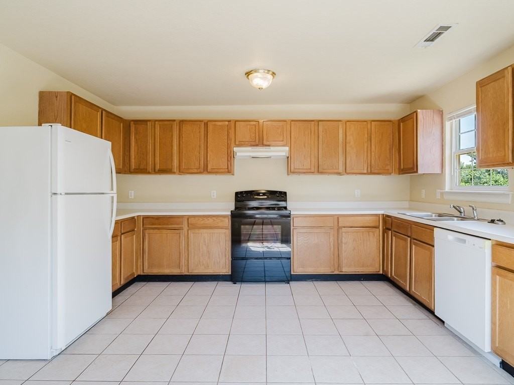 2312 Sw Morris St - Photo 5 of 17