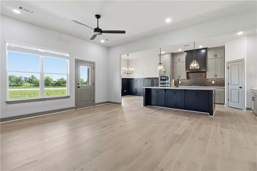 980 Trestle Ln - Photo 6 of 33