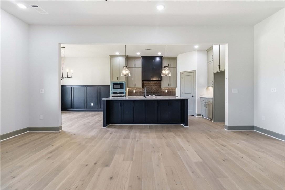 980 Trestle Ln - Photo 7 of 33
