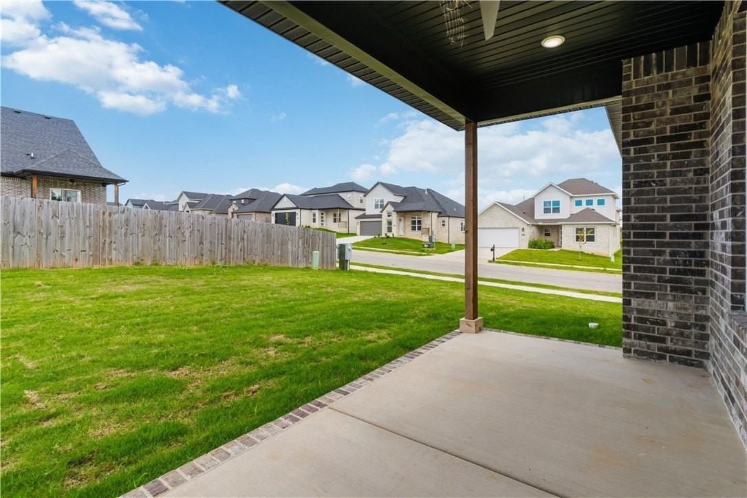 1031 Whistler Street - Photo 5 of 34