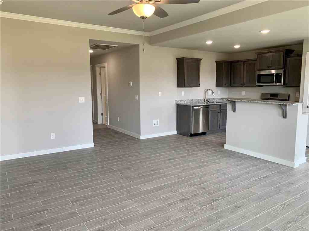 430 Rineel Ave - Photo 5 of 21