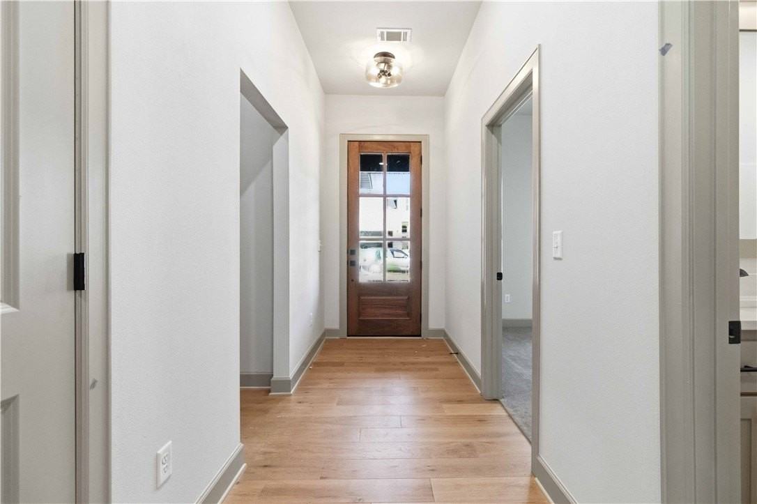 1070 Whistler Street - Photo 5 of 32