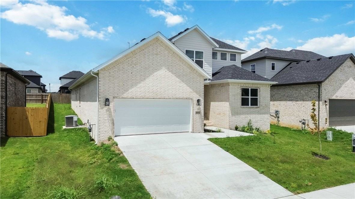 1071 Whistler Street - Photo 3 of 40