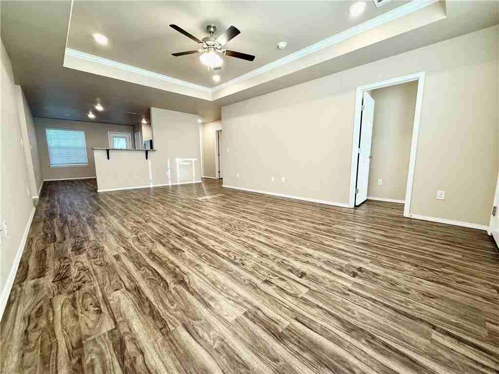 817 Saddlebrook St - Photo 5 of 16