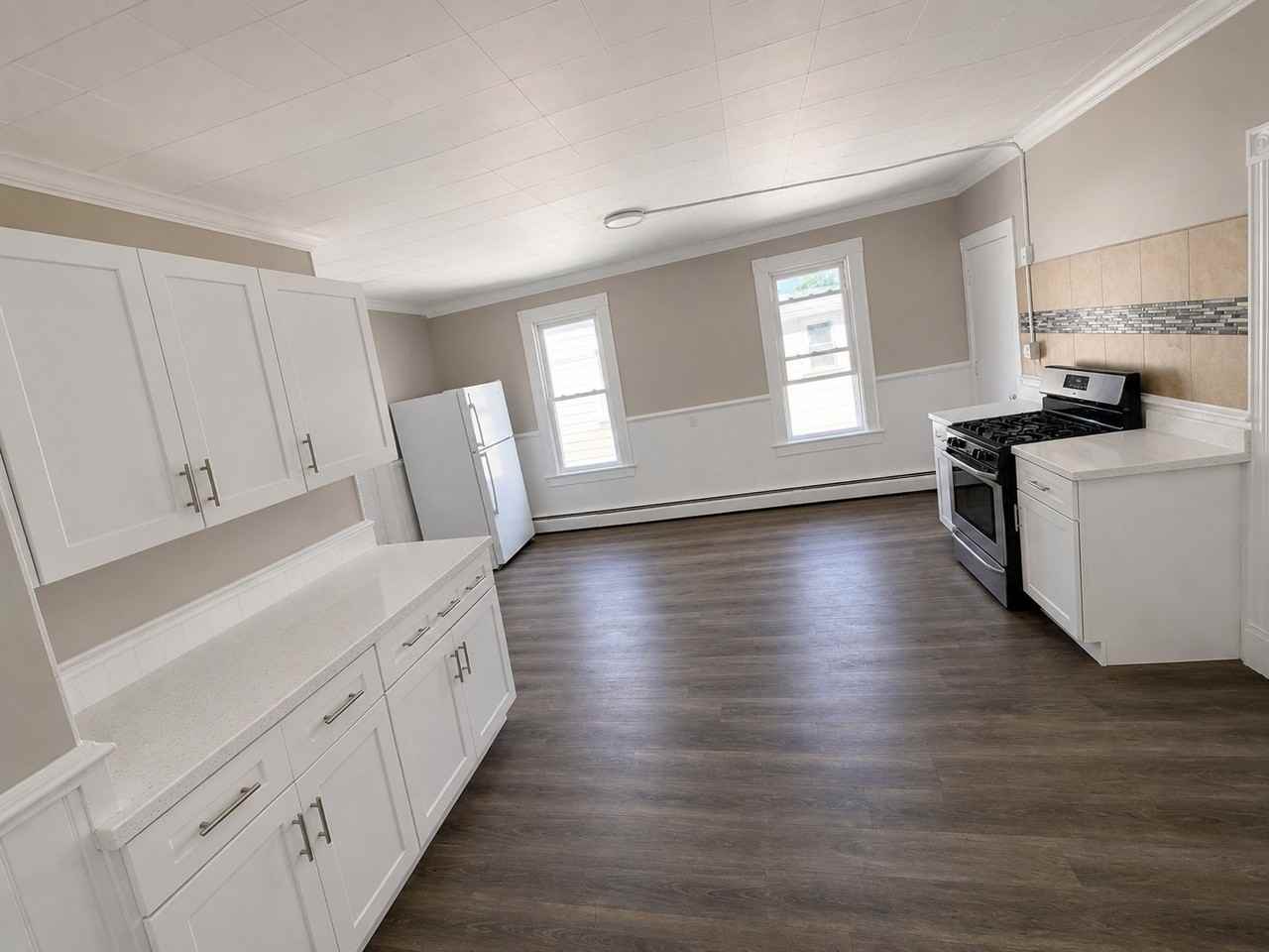 103 Smalley St #2ndFL - Photo 3 of 17