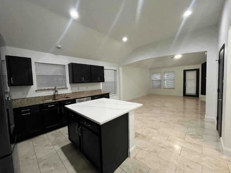 6304 Spring Ranch Dr - Photo 4 of 20