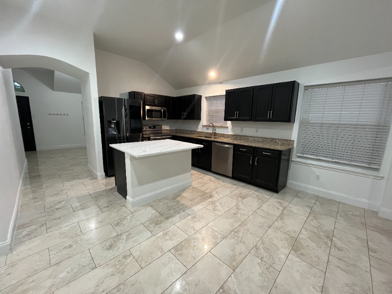 6304 Spring Ranch Dr - Photo 5 of 20