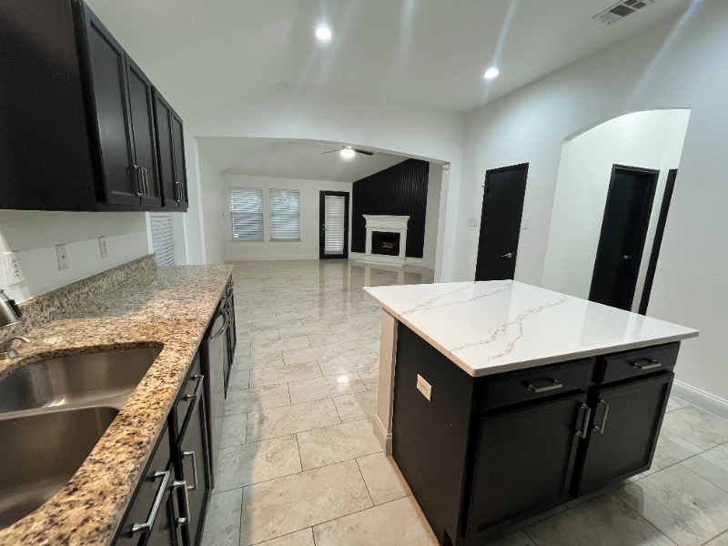 6304 Spring Ranch Dr - Photo 7 of 20