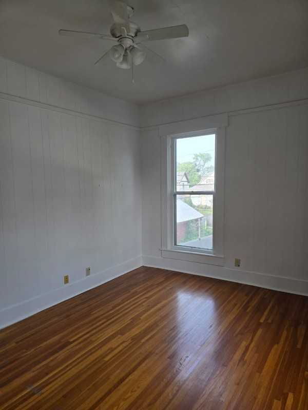 1113 Franklin St - Photo 6 of 13