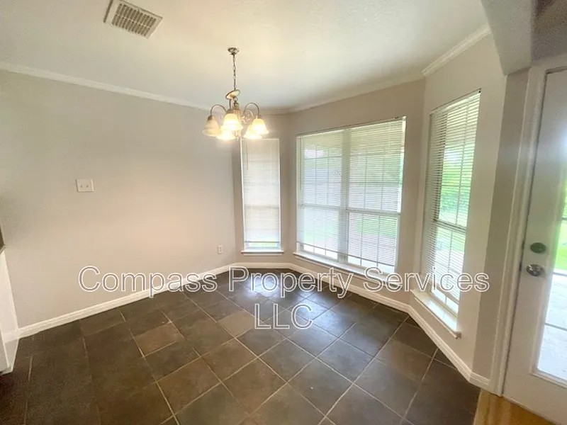 2924 Palomino Trl - Photo 5 of 13