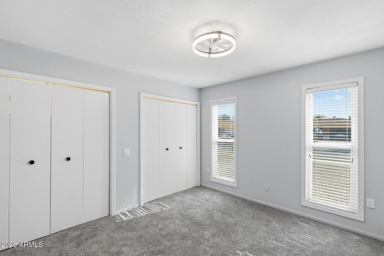 16817 N Meadow Park Dr - Photo 4 of 27