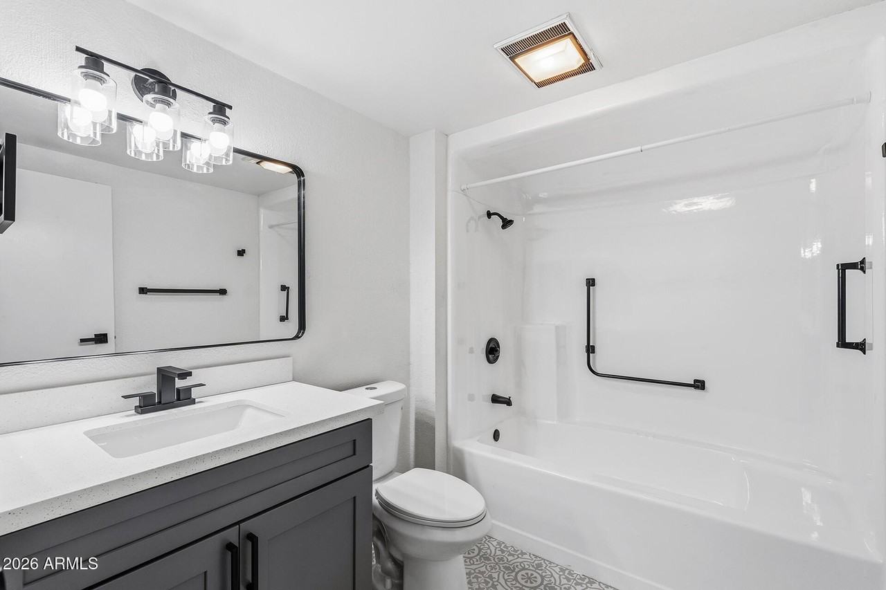 16817 N Meadow Park Dr - Photo 6 of 27