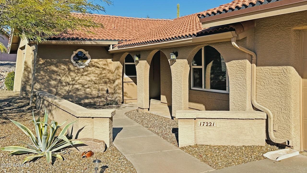 17221 E Lantern Ln - Photo 3 of 45