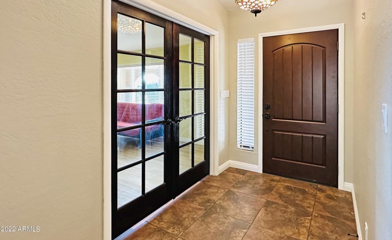 17221 E Lantern Ln - Photo 5 of 45