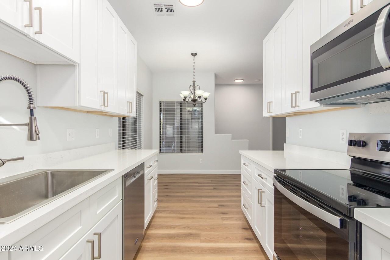 13818 N Saguaro Blvd #202 - Photo 6 of 29