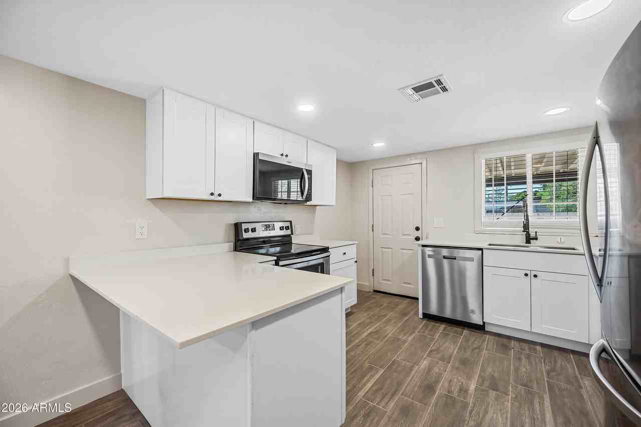 750 W 1st Pl - Photo 7 of 25
