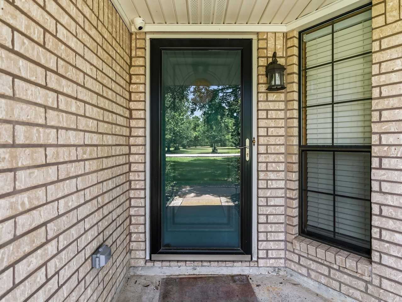 6970 Ellen Ln - Photo 4 of 34