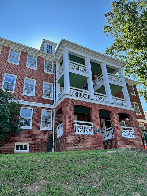 301 N New St #307
