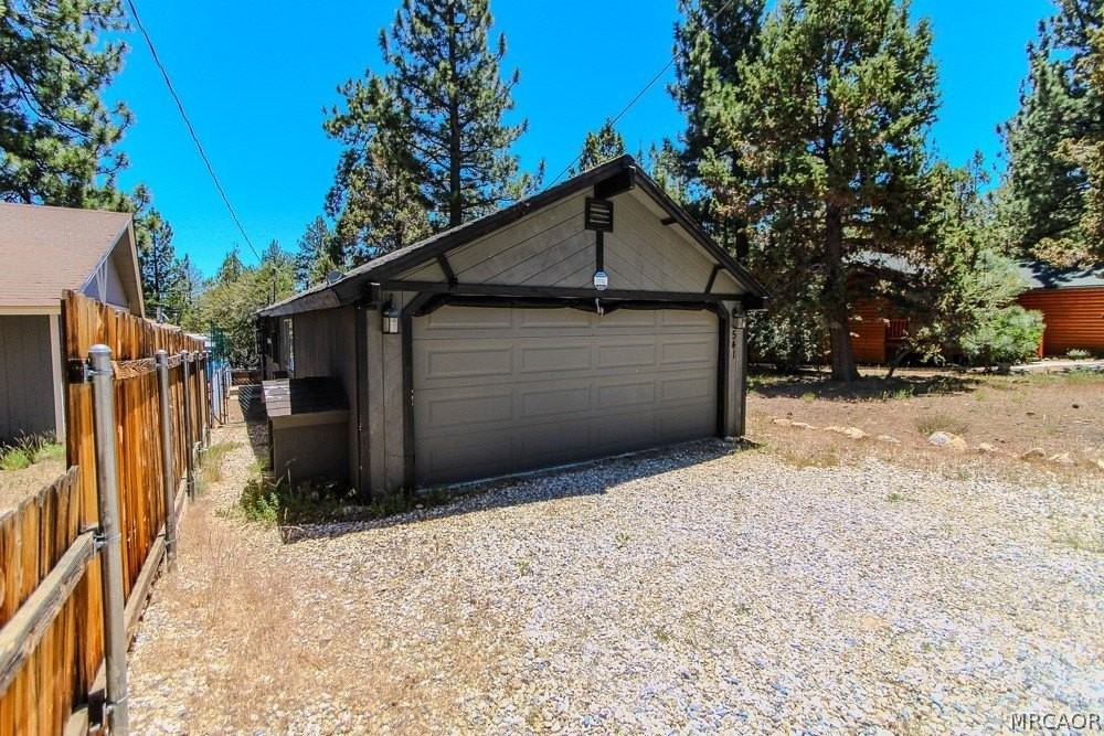541 Spruce Ln - Photo 3 of 20