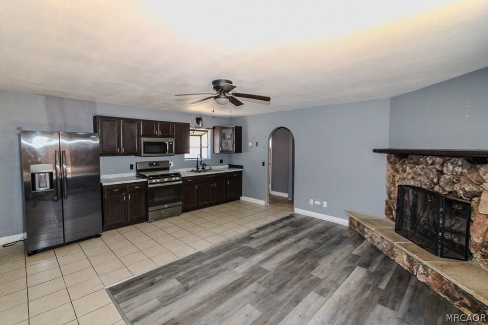 541 Spruce Ln - Photo 5 of 20