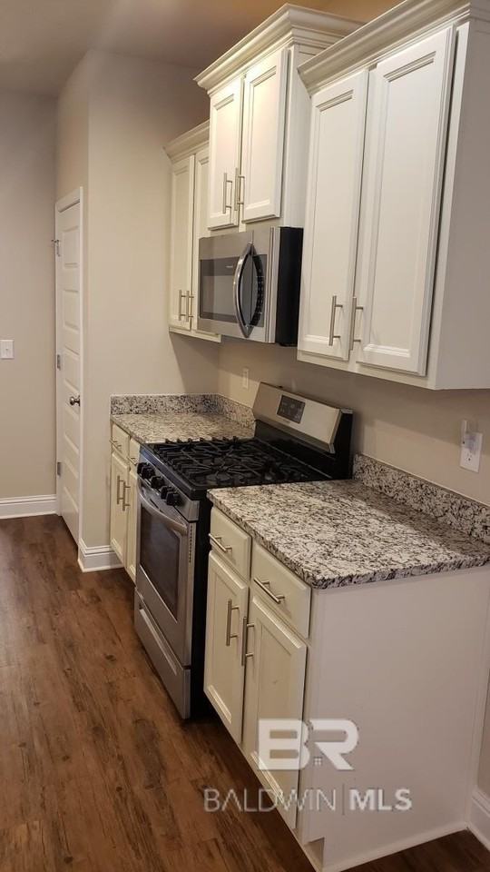 24490 Kipling Ct - Photo 6 of 18