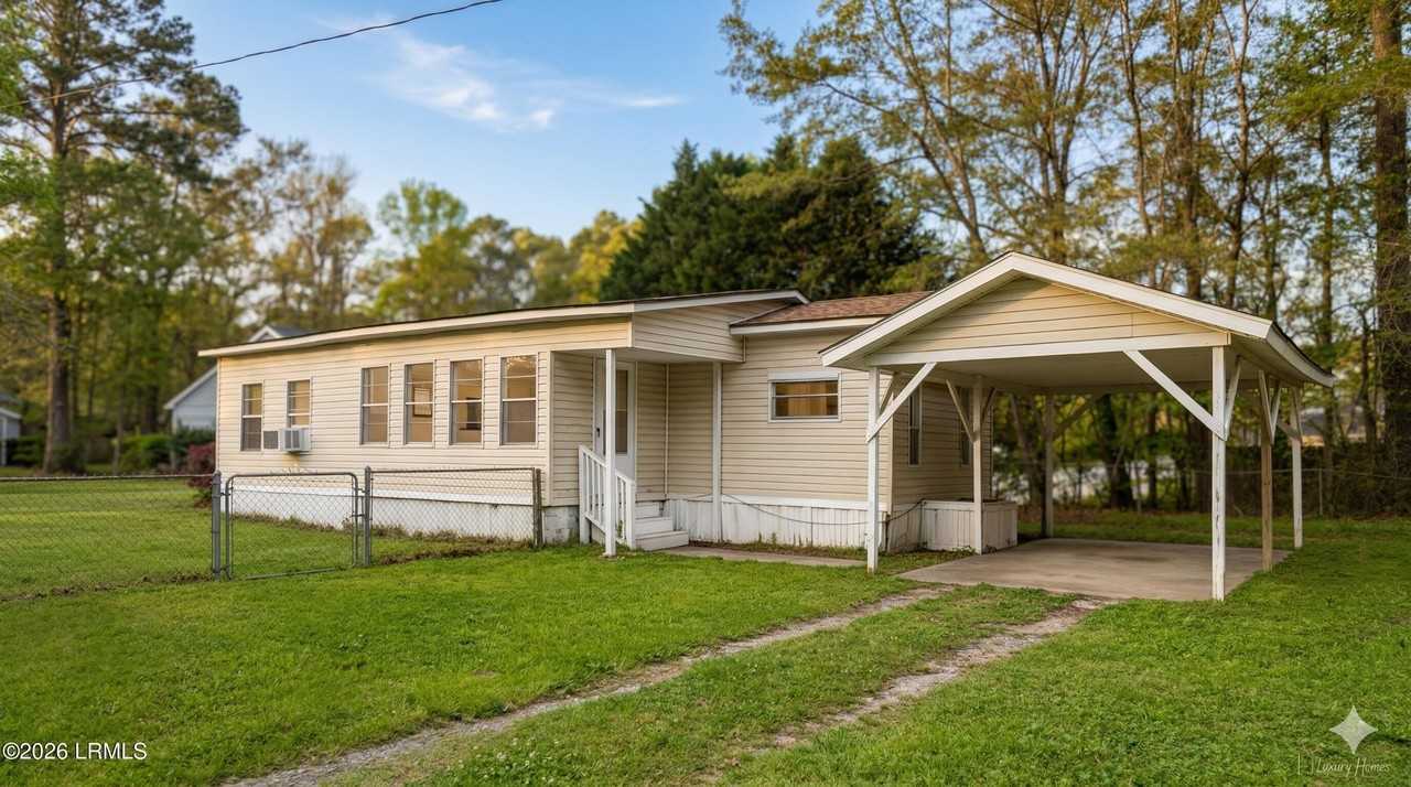 104 Castle Rock Rd