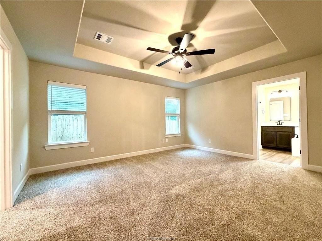 1216 Bridgewater Dr - Photo 7 of 20