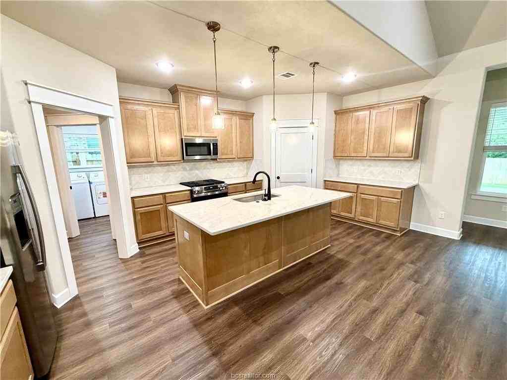 1206 Bridgewater Dr - Photo 4 of 18