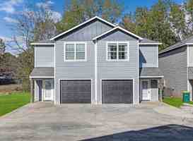 featured image of 3320 Robin Ln #4