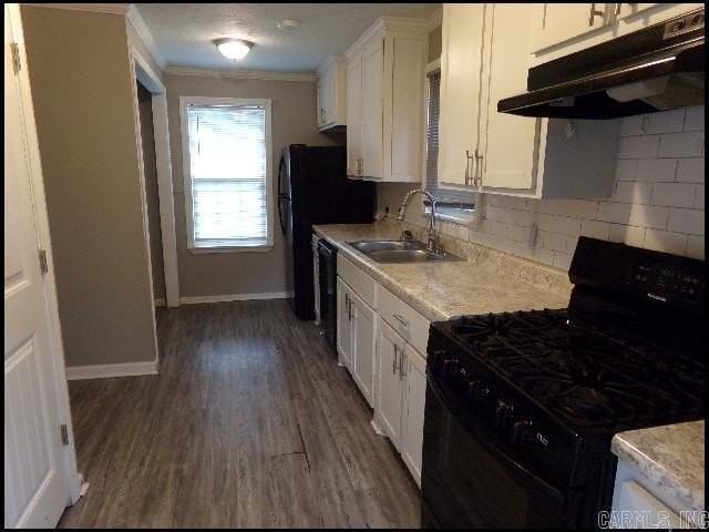 901 S Harrison St - Photo 4 of 21